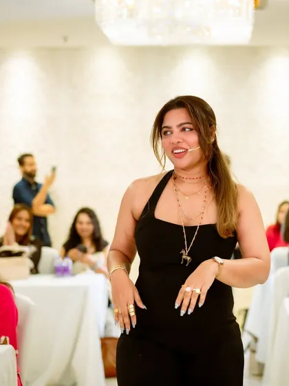 The best part of my masterclass is the connection I build with my students. I create a warm and encouraging environment where everyone feels comfortable to ask questions and learn. My goal is for you to leave feeling confident and inspired.