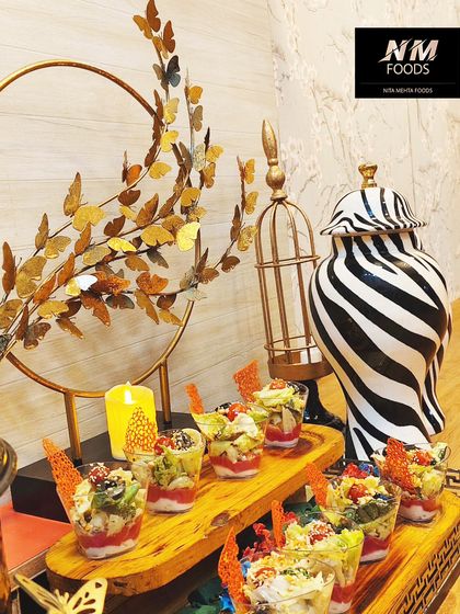 Our layered salad cups are both beautiful and delicious. Featuring distinct layers of colorful ingredients, they are a fresh and healthy addition to any menu.