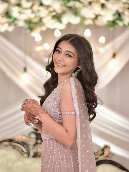 Looks for Family & Friends photo 6