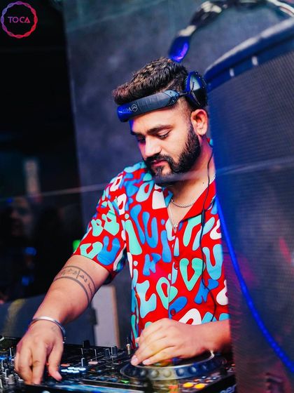 Ankit Kamra - Event DJ Services High-Energy Club Gigs photo 75