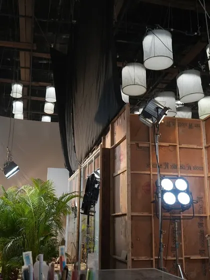 A side view of the commercial set, showing how we integrated various lighting fixtures, including Filmgear Maxibrutes, into the set build.