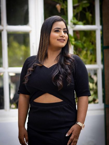 A close-up of the modern pre-wedding look, showing the perfectly blended makeup that enhances her features.