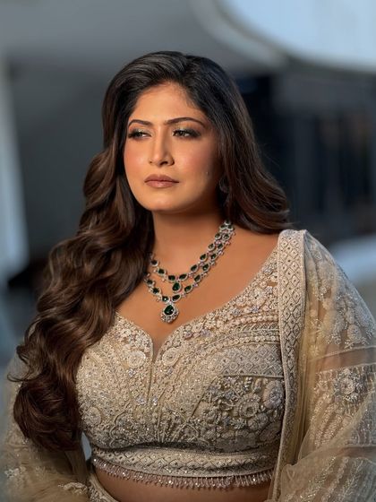 Elegant Reception & Party Looks photo 12