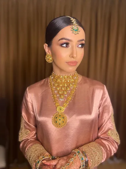 The complete look for Pawlin's Anand Karaj, exuding grace and sophistication.