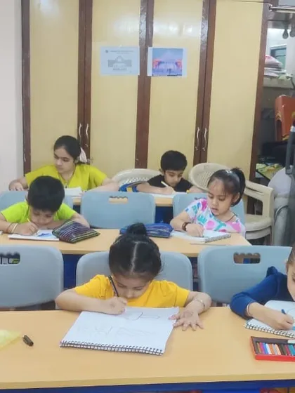 A typical day in our art foundation class. Students are focused on their drawing assignments at their desks, in a quiet and productive atmosphere.