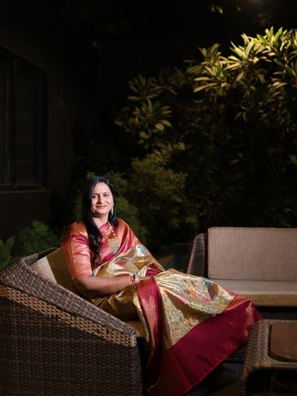 A portrait of the mother of the groom in a magnificent handloom saree. As our first-ever client, she taught us that mothers are often the real decision-makers and deserve the royal treatment.