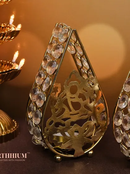 The Laxmi tea-light holder, a perfect companion piece to the Ganpati holder. Together, they make a meaningful and beautiful gift for the festival of lights.