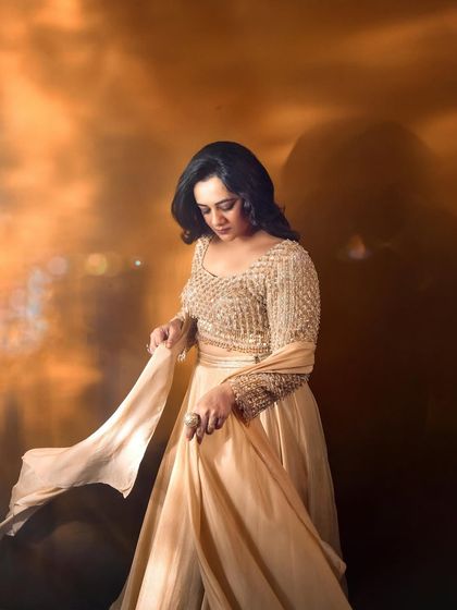 Another angle of Spruha Varad's Filmfare look, highlighting the delicate fabric and the way it catches the light.