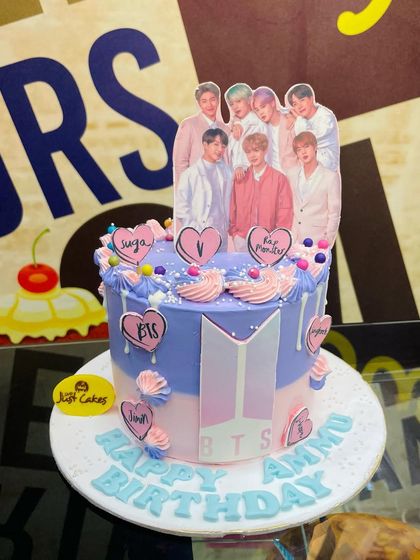 Pop Culture & Trendy Cakes photo 7