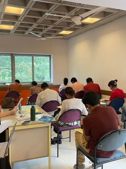 Here is another view of a written exam session in progress. Our invigilators ensure that the examination is conducted according to the strict official standards set by France Éducation international.