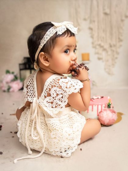 The Big One: Cake Smash & First Birthdays photo 12