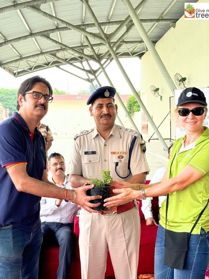 A moment of appreciation, gifting a sapling to an ITBP officer. It symbolizes the growth we hope to achieve together through our green initiatives.