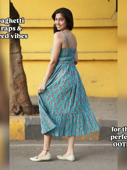 For those perfect casual days, I designed this flared spaghetti strap dress. Made from breathable cotton with a lovely print, it’s a must-have for your vacation or a relaxed weekend outing.
