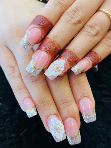 3D & Textured Nail Art photo 5