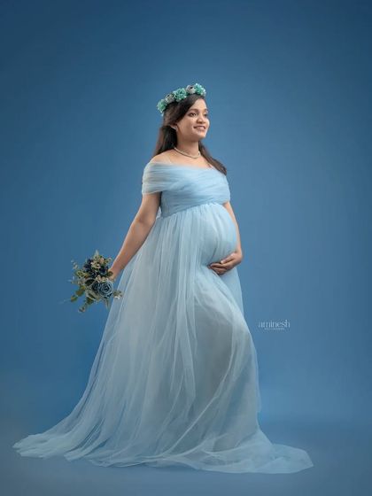 Studio Maternity: Gowns & Glamour photo 9