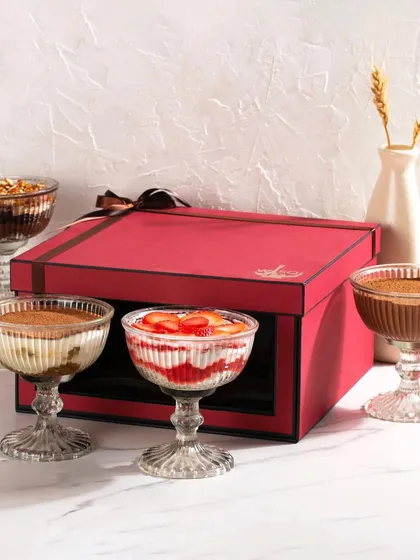 My festive four-flavor gift box is perfect for the holidays, featuring a colorful assortment of my most popular dessert bowls to spread cheer.
