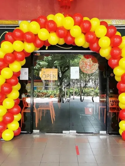 To make your new store or business launch stand out, I create eye-catching entrance decorations. This classic red and yellow balloon arch is a bold and welcoming sign for customers on your opening day. I can customize the colors to match your brand.