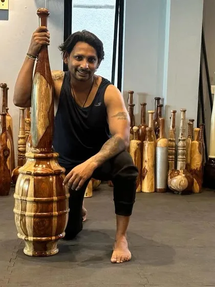 A proud moment, getting to experience a 25kg Vajra, a very heavy type of Mugdar. This is a goal for many who practice traditional Indian strength training.