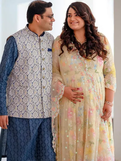 A maternity photoshoot is a celebration of anticipation and love. Here, I captured a quiet, happy moment between an expecting couple, documenting the beginning of their new chapter.