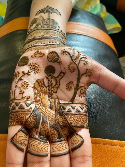 A close-up of a beautiful Karvachauth design, depicting a woman in traditional attire looking at the moon through a chalni. The fine details in her clothing and the surrounding scenery are meticulously drawn.