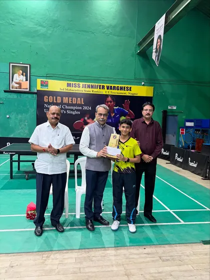 Our players Trissha Ludbe and Aakarshan Yadav receiving their bronze and silver medals at the 3rd State Maharashtra Ranking tournament in Nagpur.