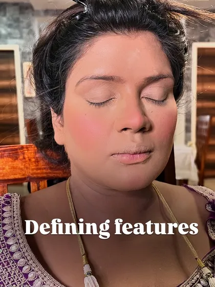 Once the base is even, we move on to defining features with contour and blush. This step brings back dimension to the face for a sculpted look.