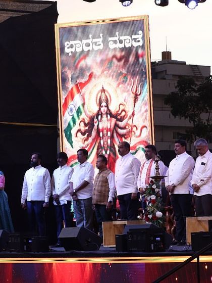 Political leaders and dignitaries gathered on the stage we built for the Bharat Mata event. We are experienced in creating stages that can accommodate large groups for public ceremonies.