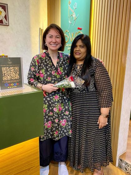 With a happy and valued client, the Global Head of R&D at BOSCH, after her rejuvenating session.