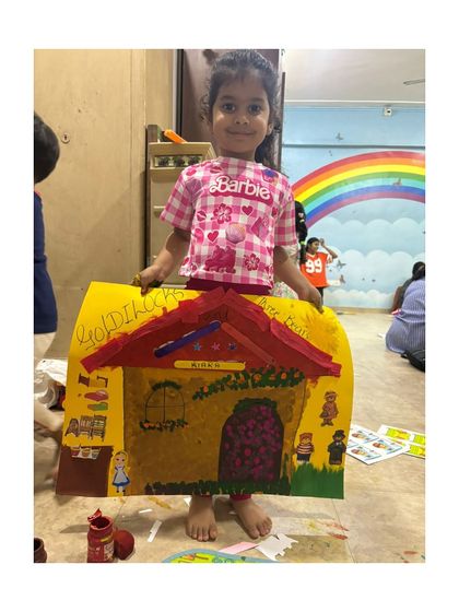 Another beautiful creation from our Goldilocks session. Each child adds their own unique touch to their artwork.