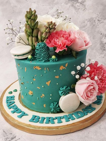 Liliyum Patisserie - Special Occasion Cakes Elegant Floral & Botanical Masterpieces photo 39