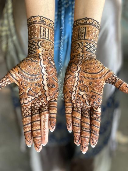 Full Bridal Mehendi (Hands) photo 51