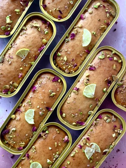 Zesty, sweet, and incredibly soft. Our Lemon Vanilla tea cakes are topped with crushed pistachios and dried rose petals for a beautiful finish and a delightful taste.