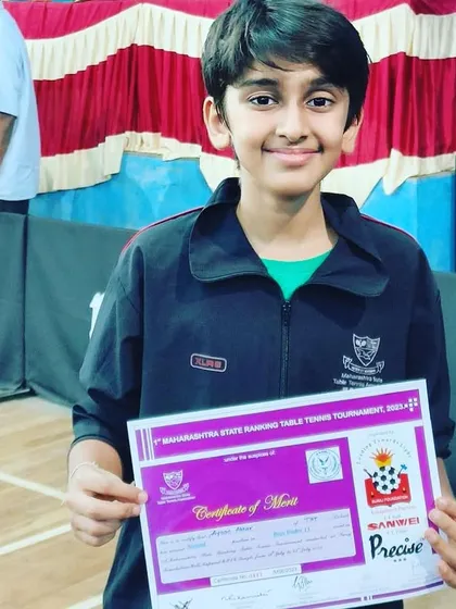 Aayan Athar and Aakarshan Yadav's successful campaign at the first Maharashtra state ranking tournament, securing runner-up and quarterfinalist positions.