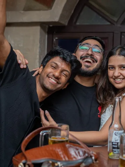 Look at those smiles. My events are all about creating a space where you can hang out with friends, make new ones, and just have a great time.