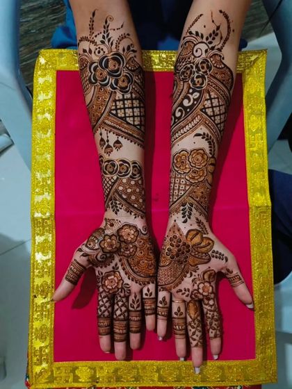 Kanha Mehandi - Bridal Mehndi Intricate Hand Designs photo 6
