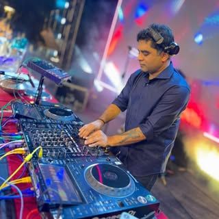 Deejay Om