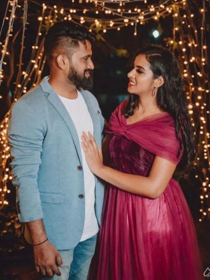 Dress Rental Buzz - Photoshoot Outfit Rental Couple & Pre-Wedding Outfits photo 31