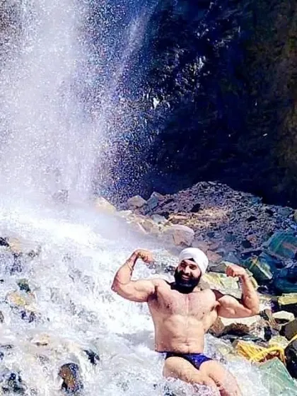 Even when I'm out in nature, I am conscious of my physique and health. Living with diabetes is a 24/7 job, and I can help you integrate your fitness goals into your life without compromising your health.