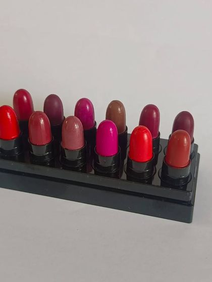 A closer look at the mini lipstick set. These lipsticks are free from harsh chemicals and help nourish dry, chapped lips.