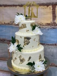 Custom Cakes & Artisanal Baked Goods