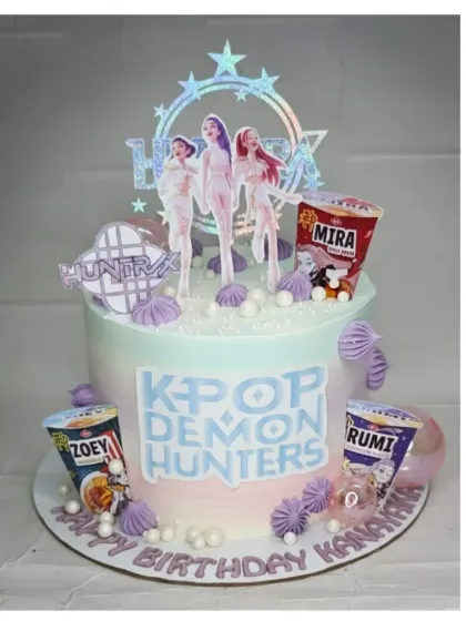 A fun K-Pop Demon Hunters cake with a choco-vanilla flavor. This design includes cute snack-themed decorations for the band members.