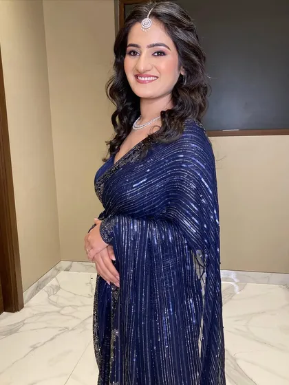 For Saloni's engagement, we went for a simple and subtle look to match her personality. A soft, glowing look that let her natural beauty bloom.