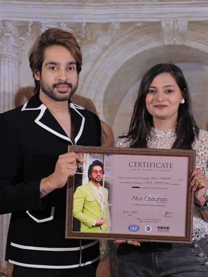 This student traveled to join the masterclass and left with a new set of advanced skills and a certificate to prove it.