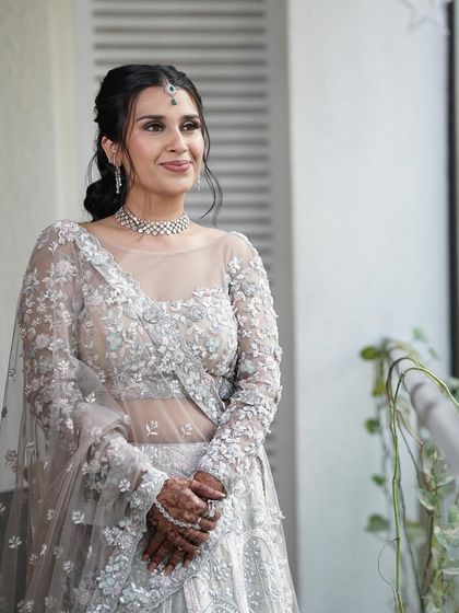 Modern Pastel & Ivory Brides photo 46