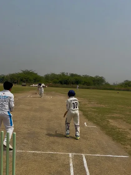 The partnership building in the middle during the final match.