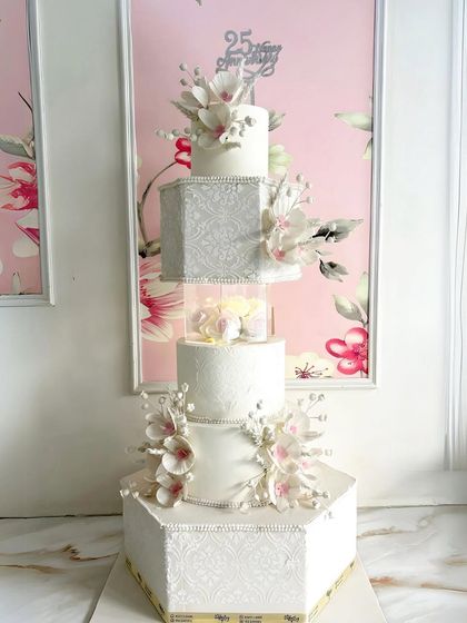 The Bakistry - Custom & Designer Cakes Elegant Cakes for Milestone Moments photo 30