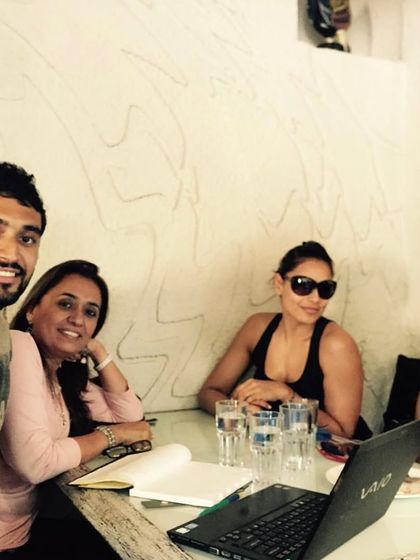 A throwback to my meeting with Bipasha Basu to discuss her wedding cake. It was my first time working with a celebrity, and it was an unforgettable experience to sit down and sketch out her vision.