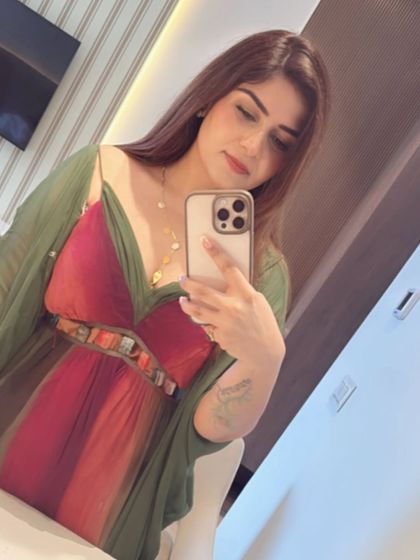 A selfie showing the layered maxi look, perfect for a resort evening.