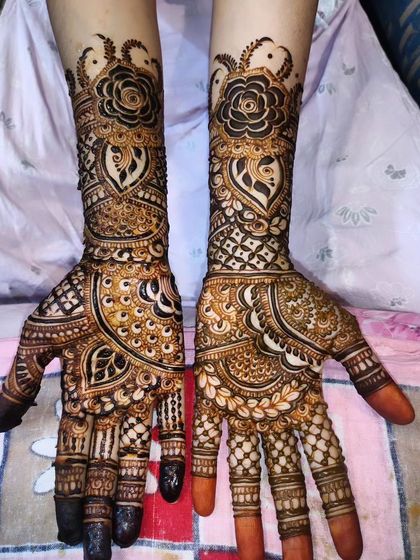 Hajira Mehendi Artist - Mehndi Artist Services Intricate Bridal & Sangeet Designs photo 26
