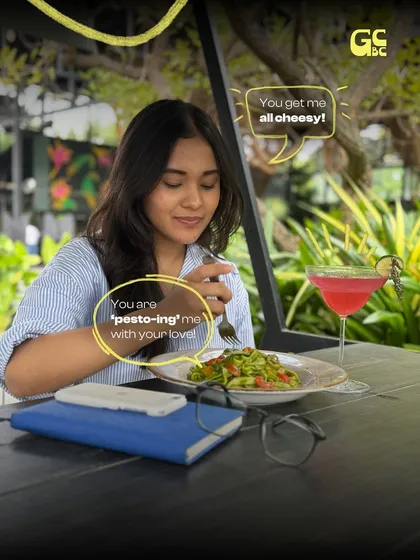 Work doesn't have to be boring. Enjoy a delicious plate of pesto pasta and a refreshing drink while you tackle your to-do list in a relaxed, inspiring setting.